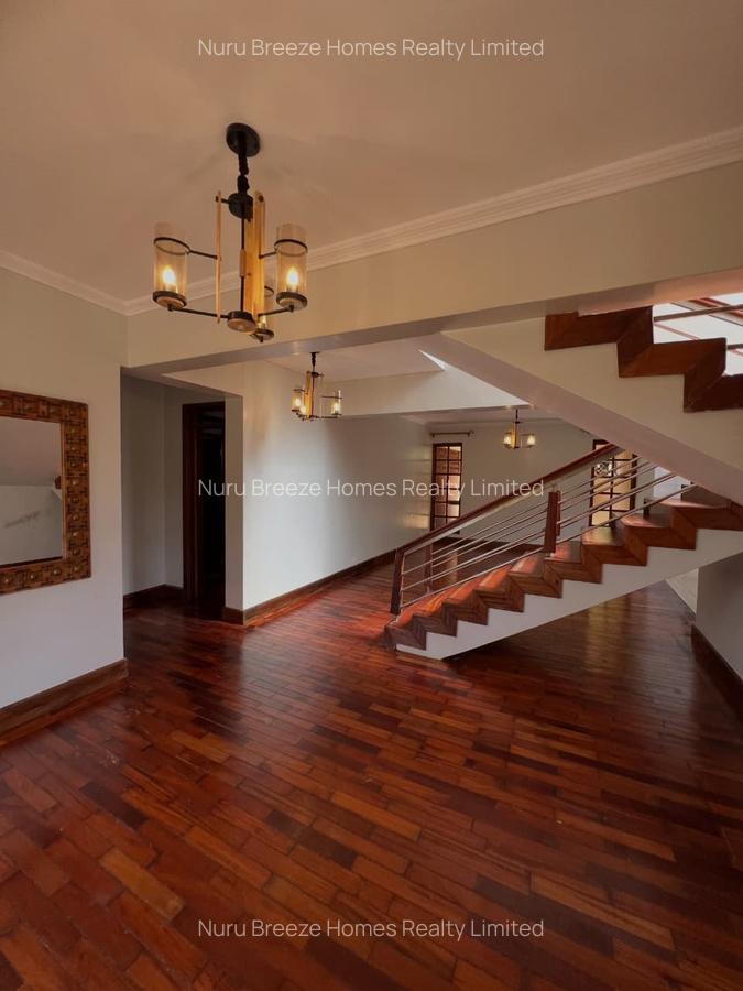 4 Bed House with En Suite in Runda - 17