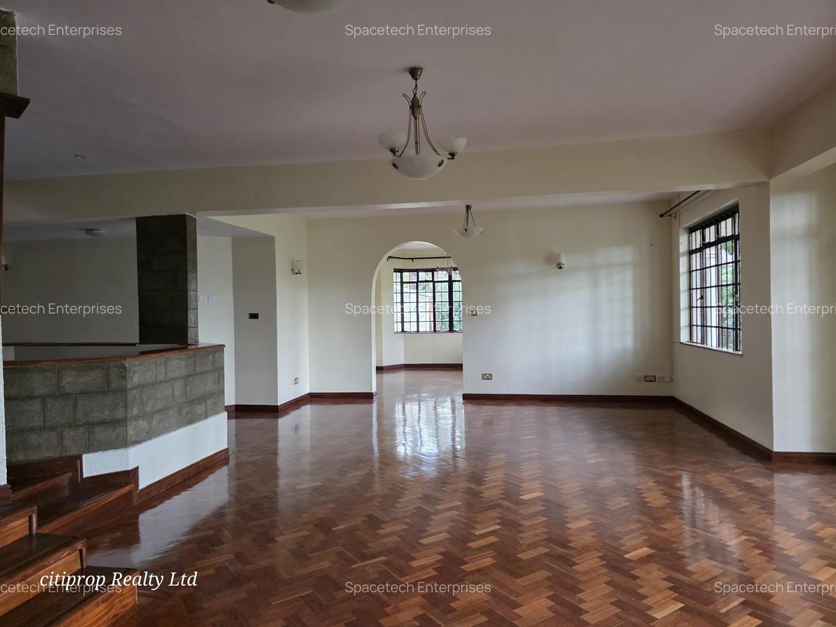 5 Bed House with En Suite in Runda - 8