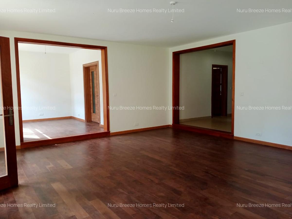 5 Bed Townhouse with En Suite in Lavington - 8