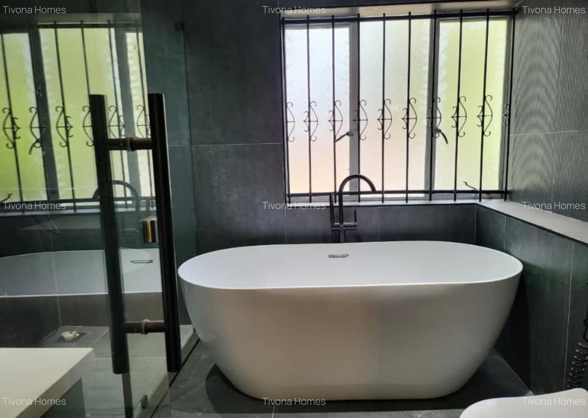 4 Bed House with En Suite in Muthaiga - 8