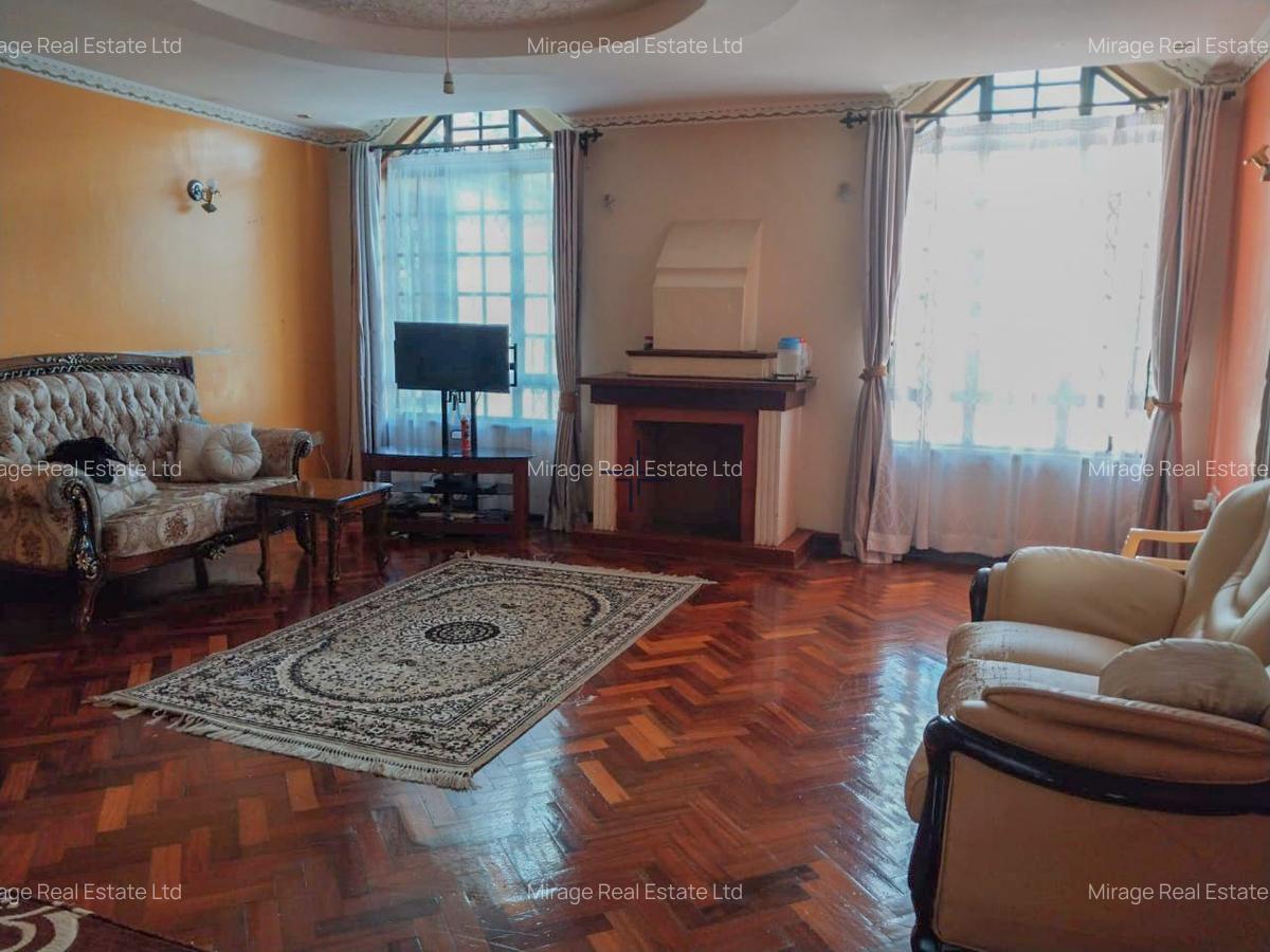 4 Bed House with En Suite in Karen Hardy - 7