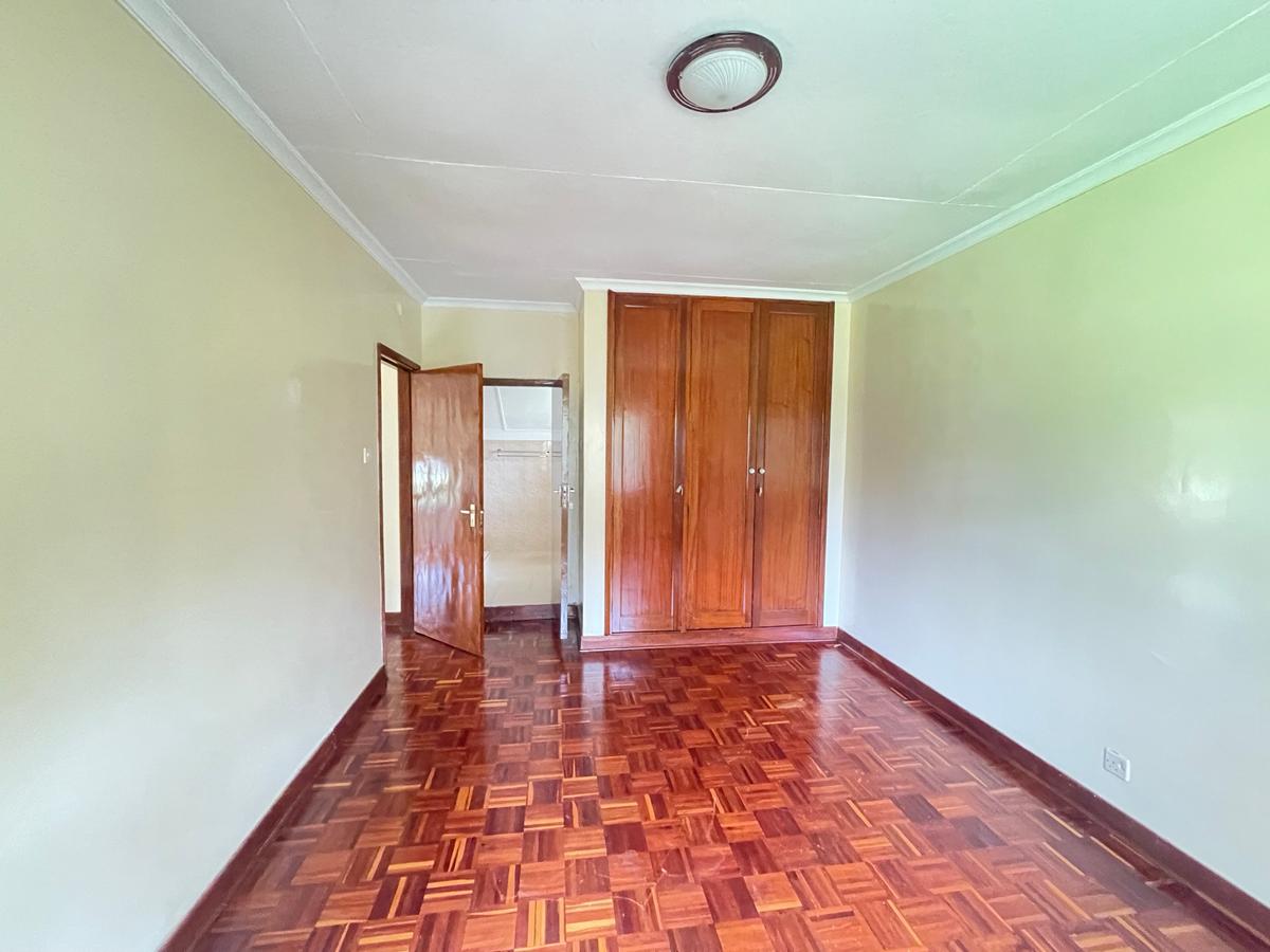 4 Bed Townhouse with En Suite in Lavington - 15