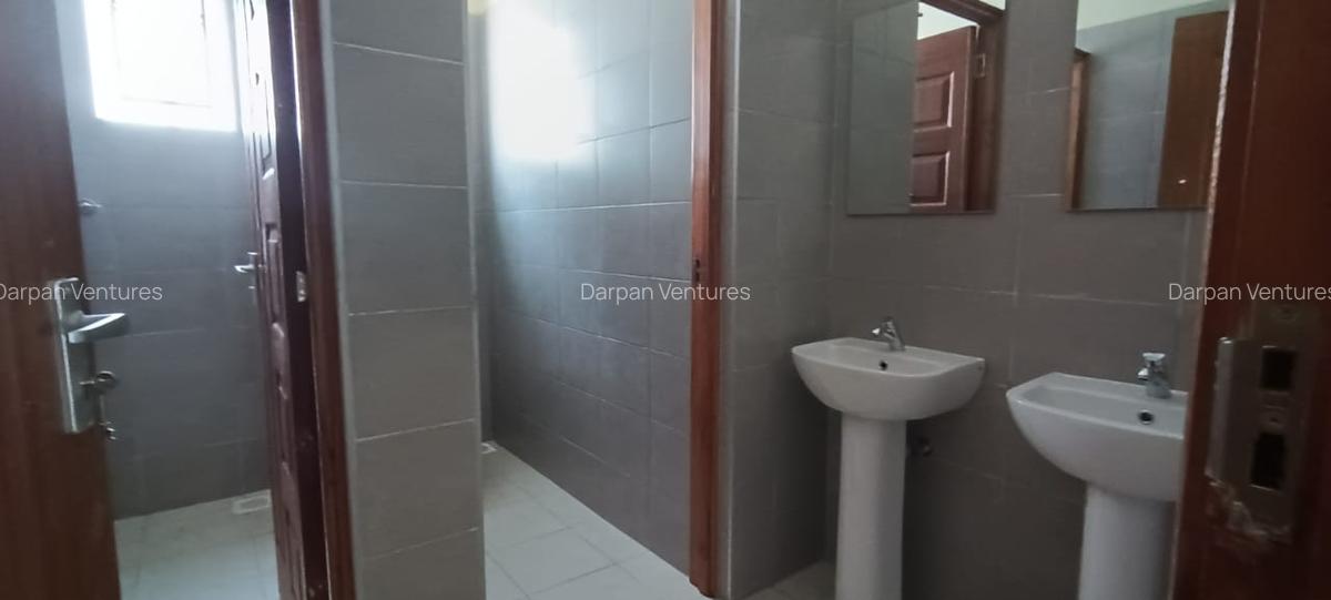 7,530 ft² Warehouse with Service Charge Included in Ruaraka - 5