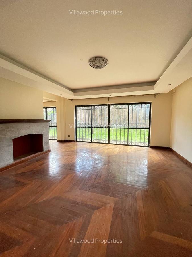 5 Bed Townhouse with En Suite in Lavington - 2