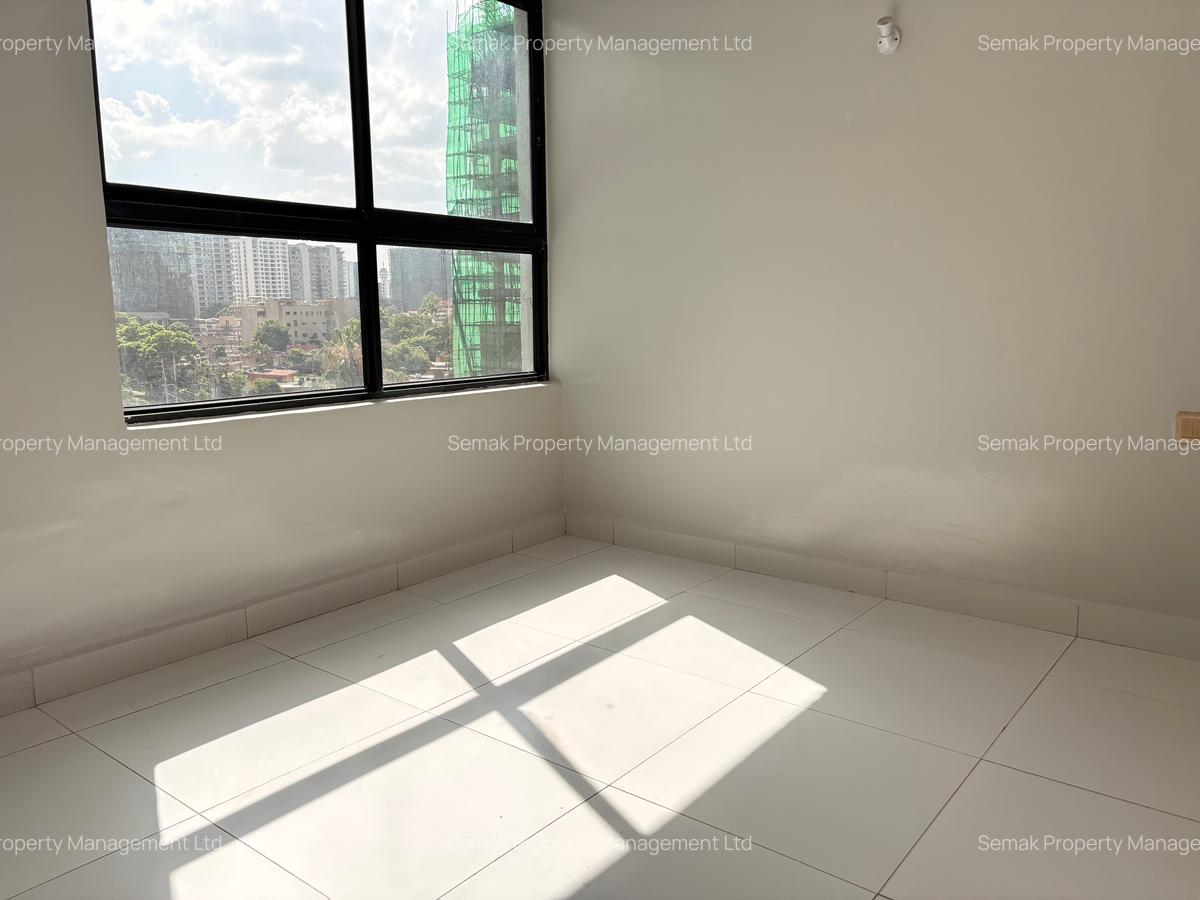 2 Bed Apartment with En Suite in Parklands - 5