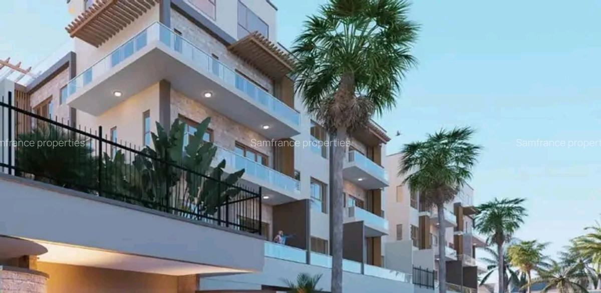 Serviced 1 Bed Apartment with En Suite at Beach Road - 3