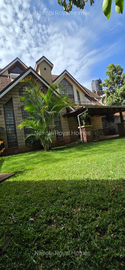 5 Bed Townhouse with En Suite at Lavington Green - 6