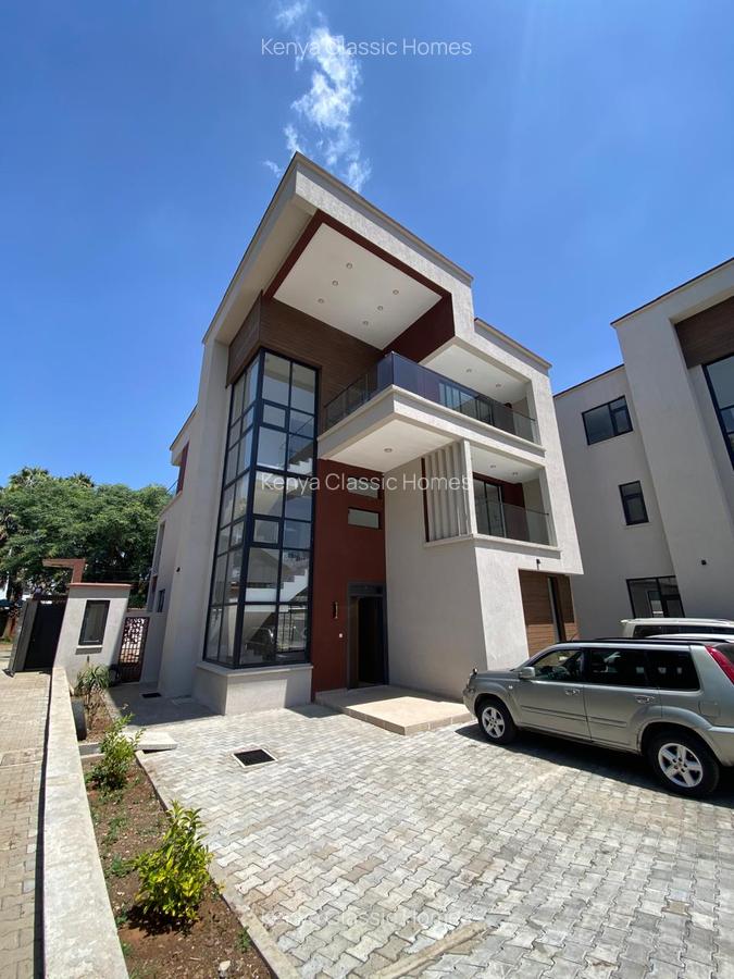 5 Bed Villa with En Suite at Lavington - 17
