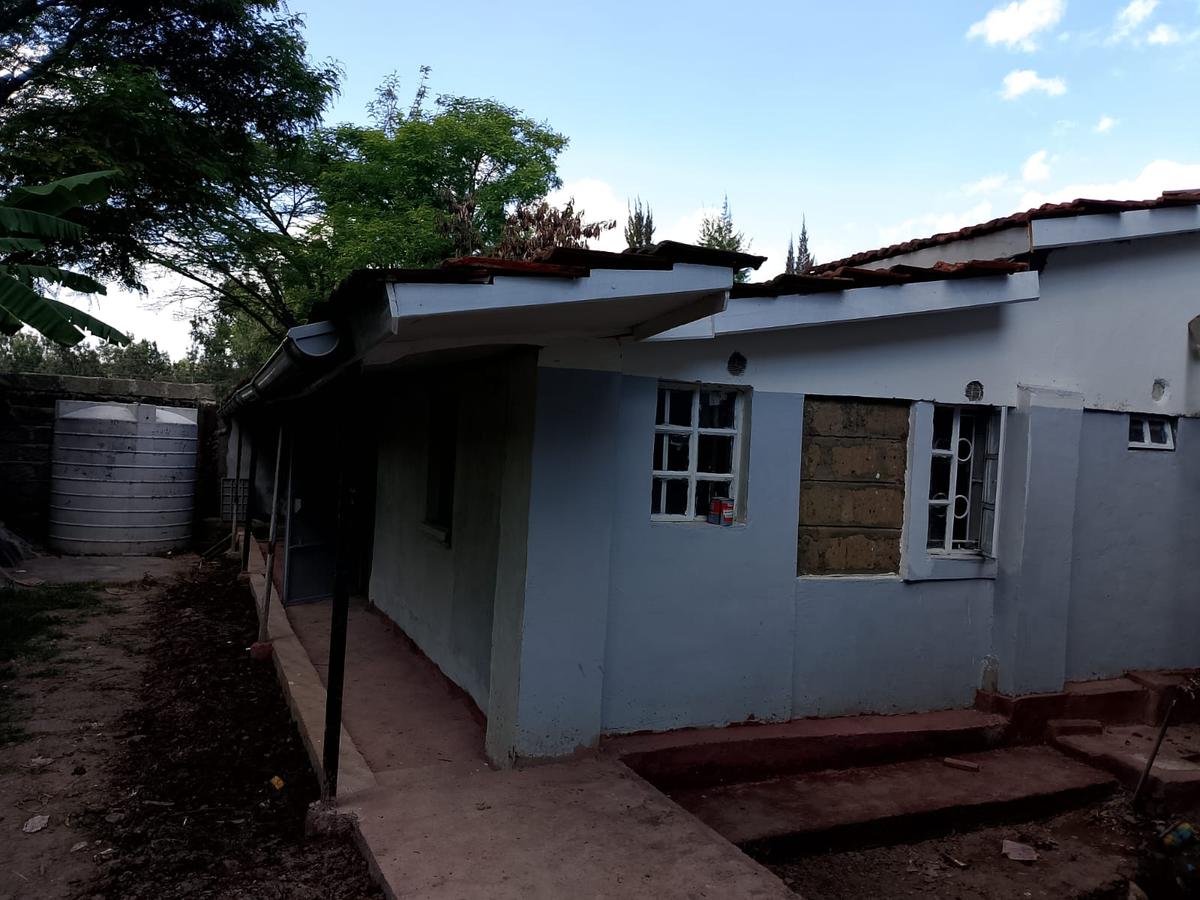 3 Bed House with Garden at Karen Plain - 1