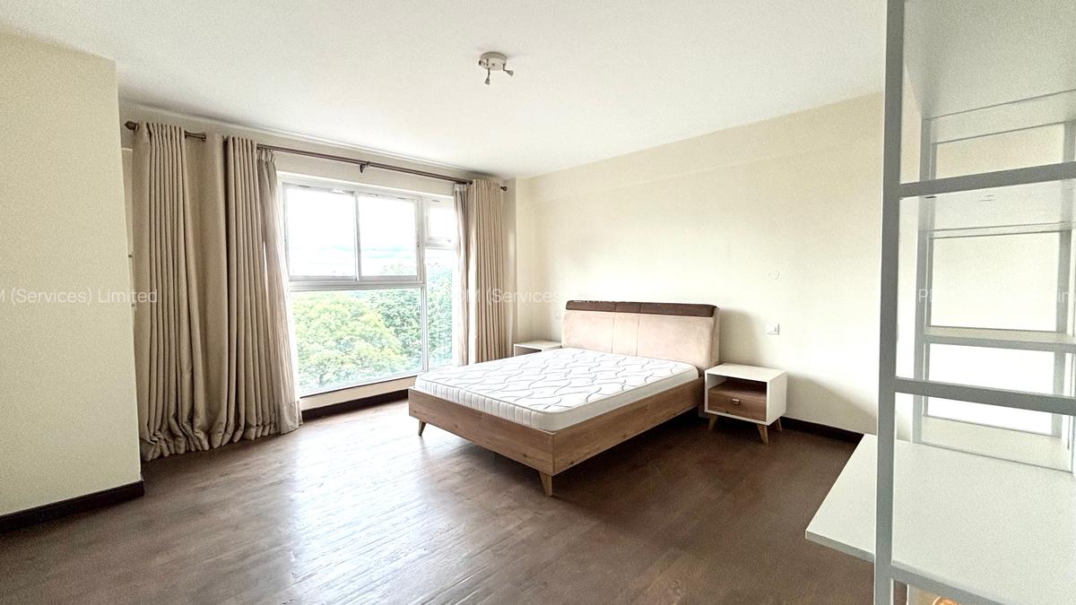 Furnished 3 Bed Apartment with En Suite in Riverside - 8