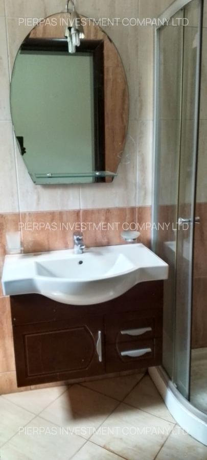 5 Bed Villa with En Suite in Lavington - 6