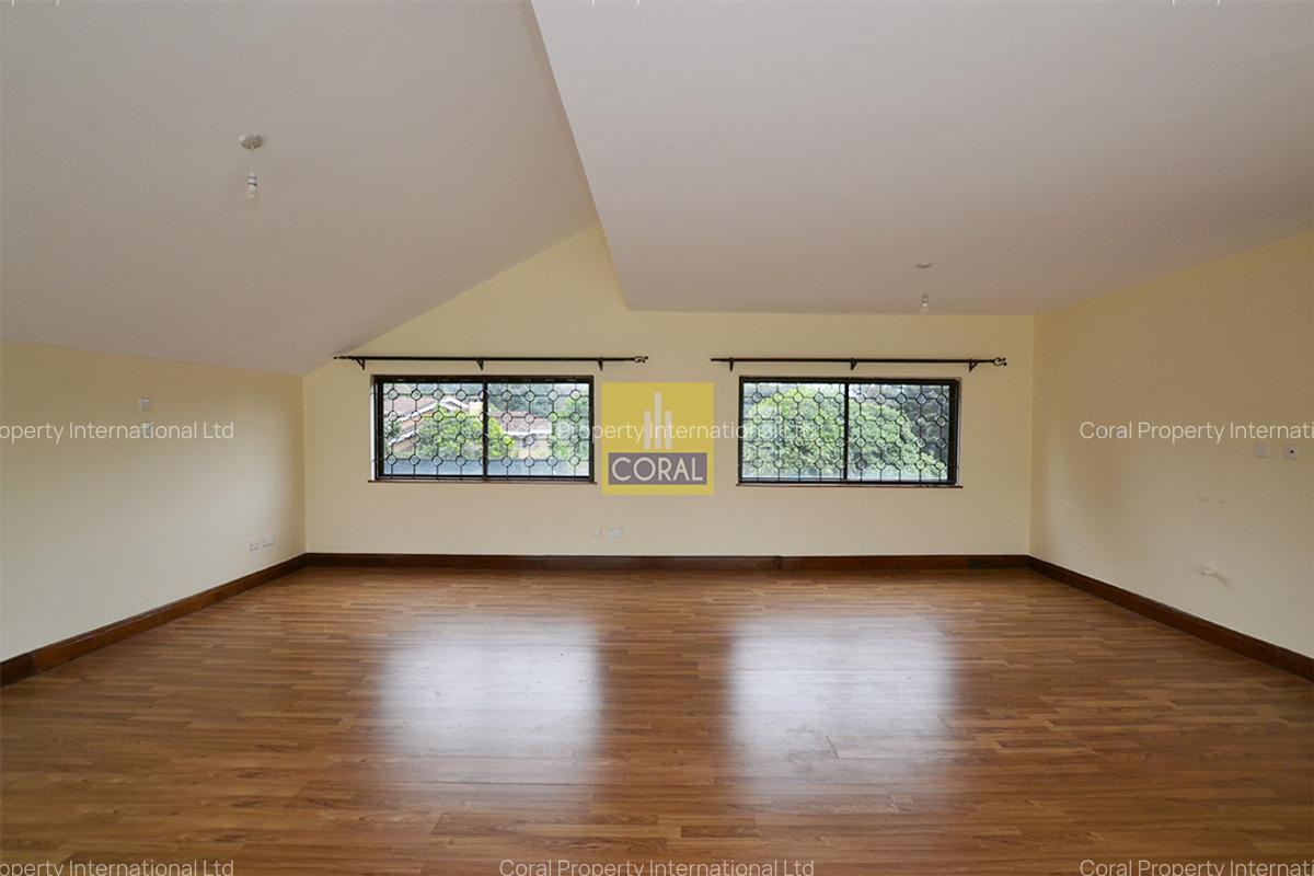 5 Bed House with Swimming Pool in Westlands Area - 12