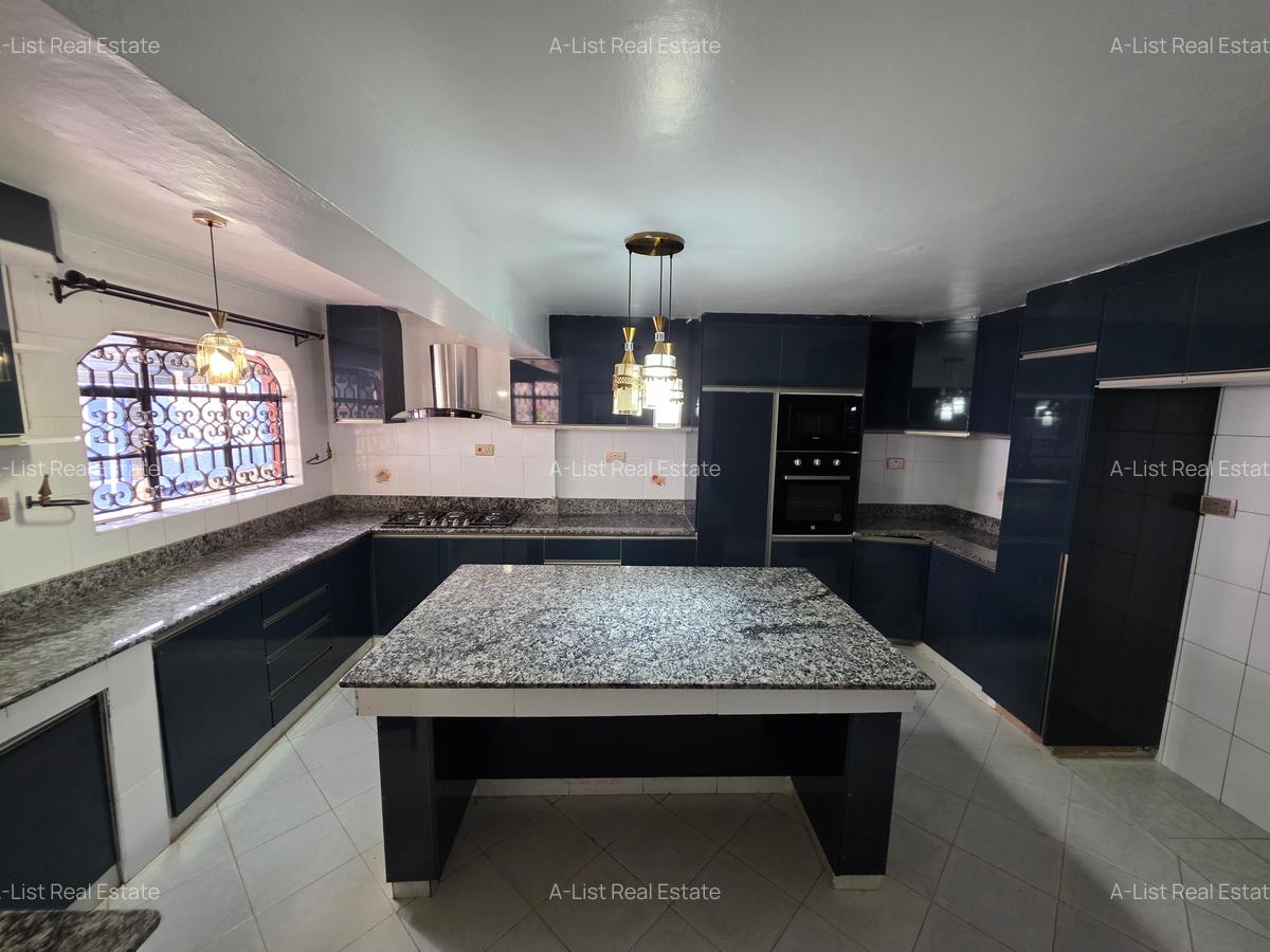 5 Bed Townhouse with En Suite at Kitisuru Road - 14