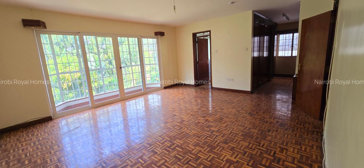 4 Bed Townhouse with En Suite at Lavington Green - 17