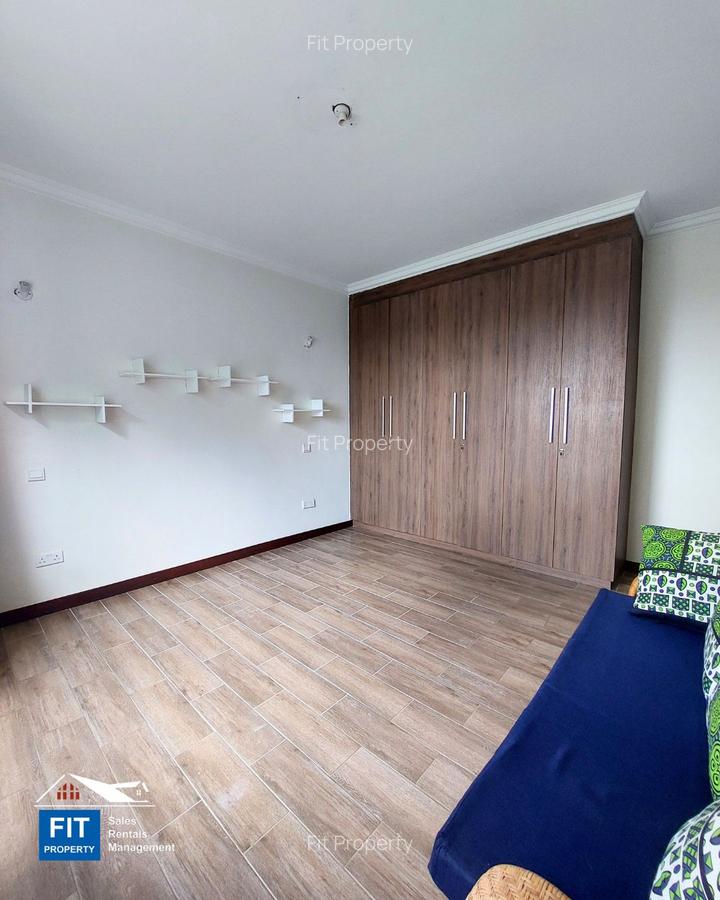3 Bed Apartment with En Suite at City Park - 8