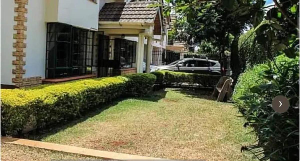 4 Bed Townhouse with En Suite in Lavington - 1