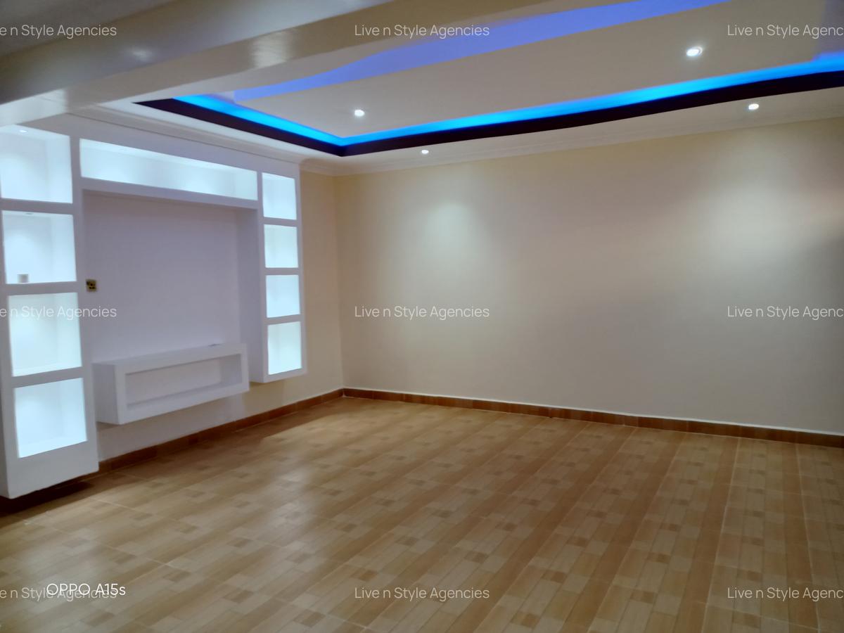 10 Bed House with En Suite in Runda - 2