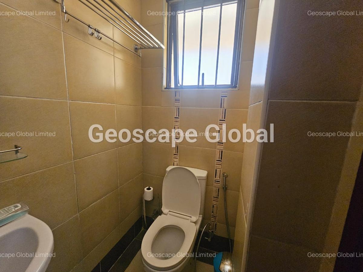 4 Bed House with En Suite in Runda - 12