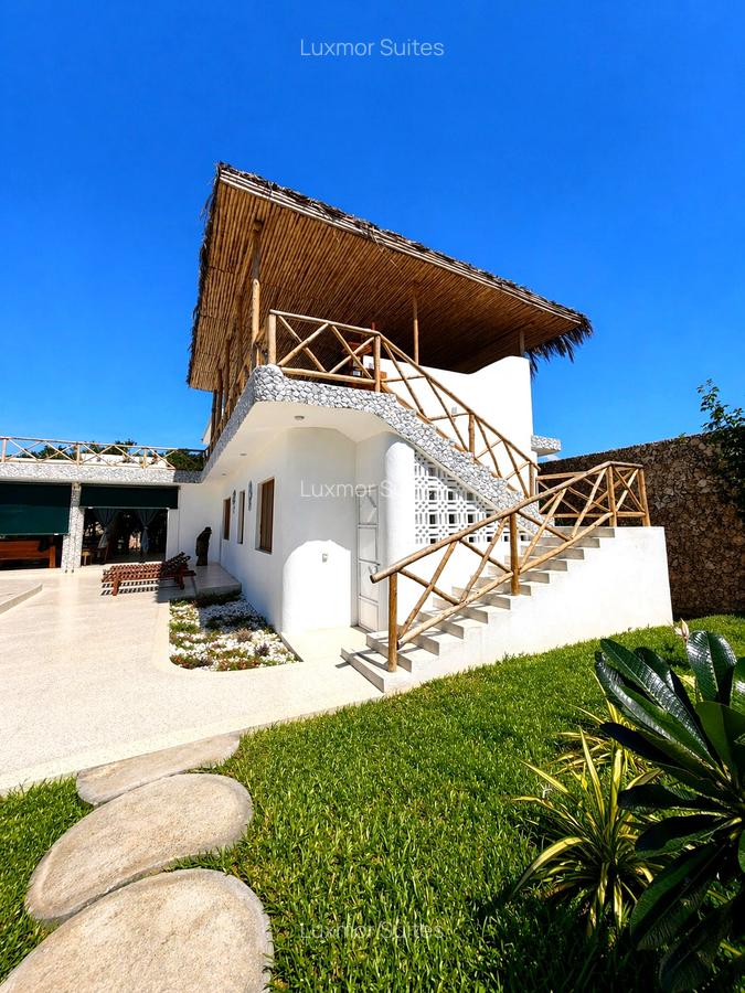 4 Bed Villa with En Suite at Watamu Beach Front - 10