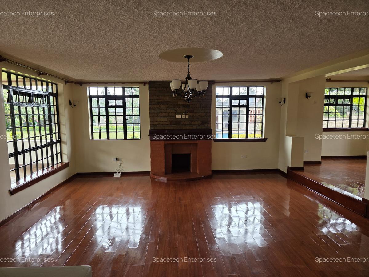 6 Bed House with En Suite in Runda - 8