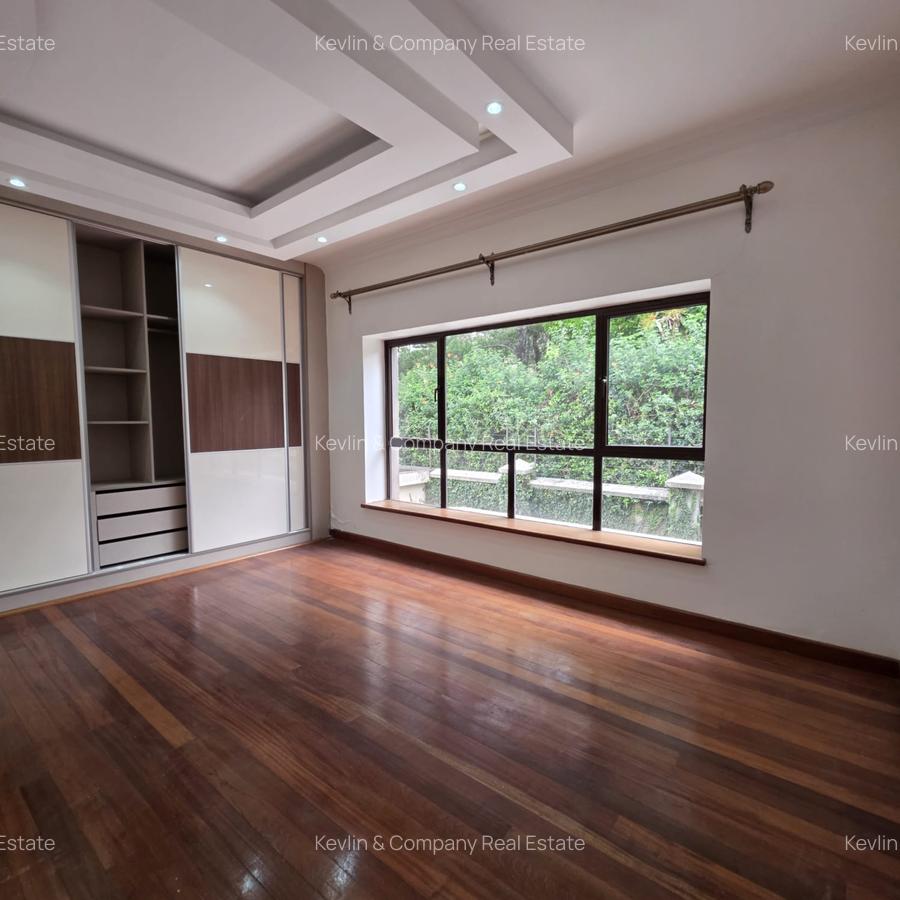 4 Bed Townhouse with En Suite in Lavington - 6