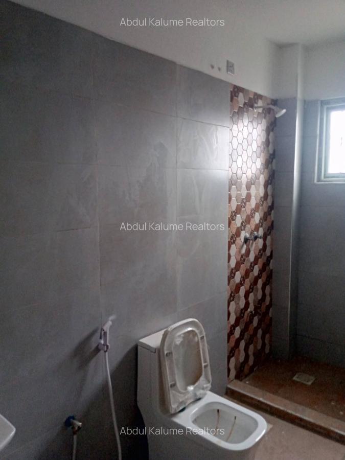Serviced 3 Bed Apartment with En Suite at Bamburi - 14