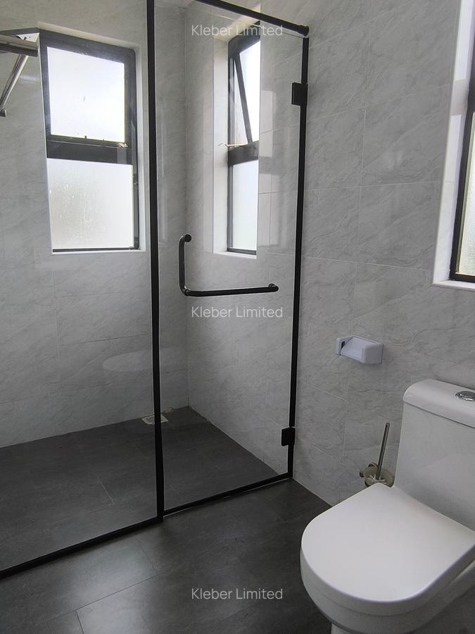 5 Bed Villa with En Suite in Ruiru - 16