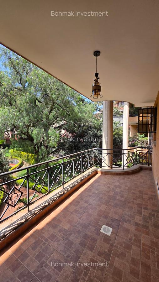 3 Bed Apartment with En Suite at Valley Arcade - 8