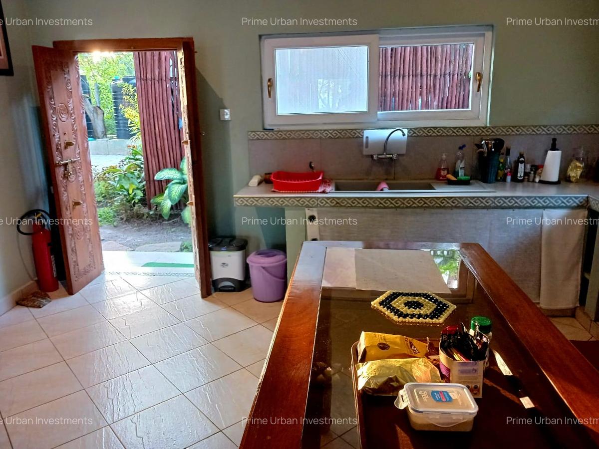 Serviced 1 Bed Apartment with En Suite in Diani - 13