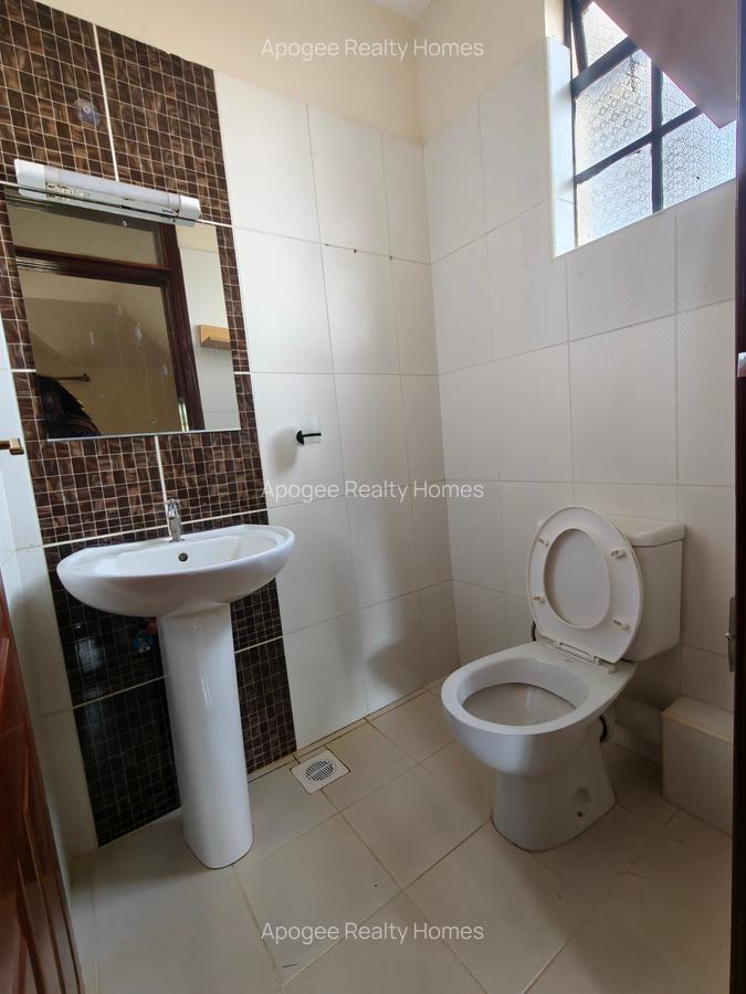 4 Bed Apartment with En Suite at Fourways Junction Estate - 18