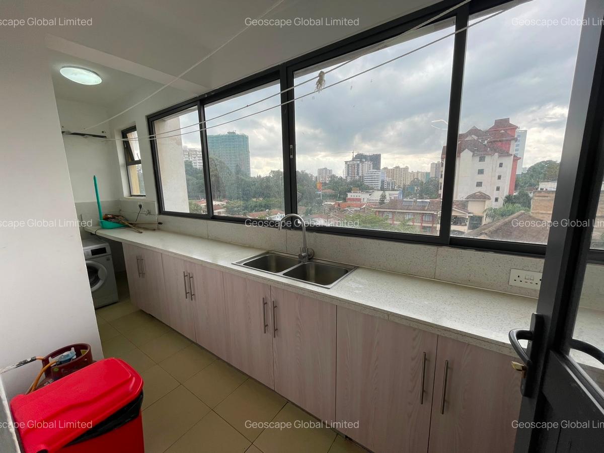 3 Bed Apartment with En Suite in Brookside - 4