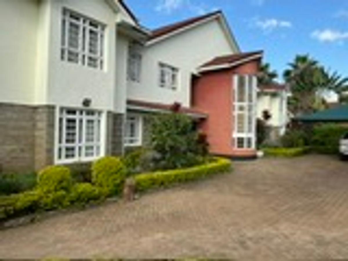 Serviced 2 Bed Apartment with En Suite in Runda - 5