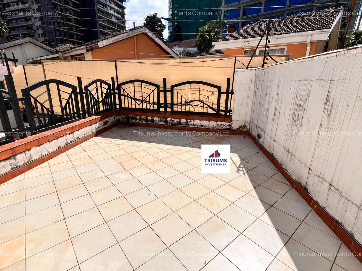 4 Bed Townhouse with En Suite in Westlands Area - 15