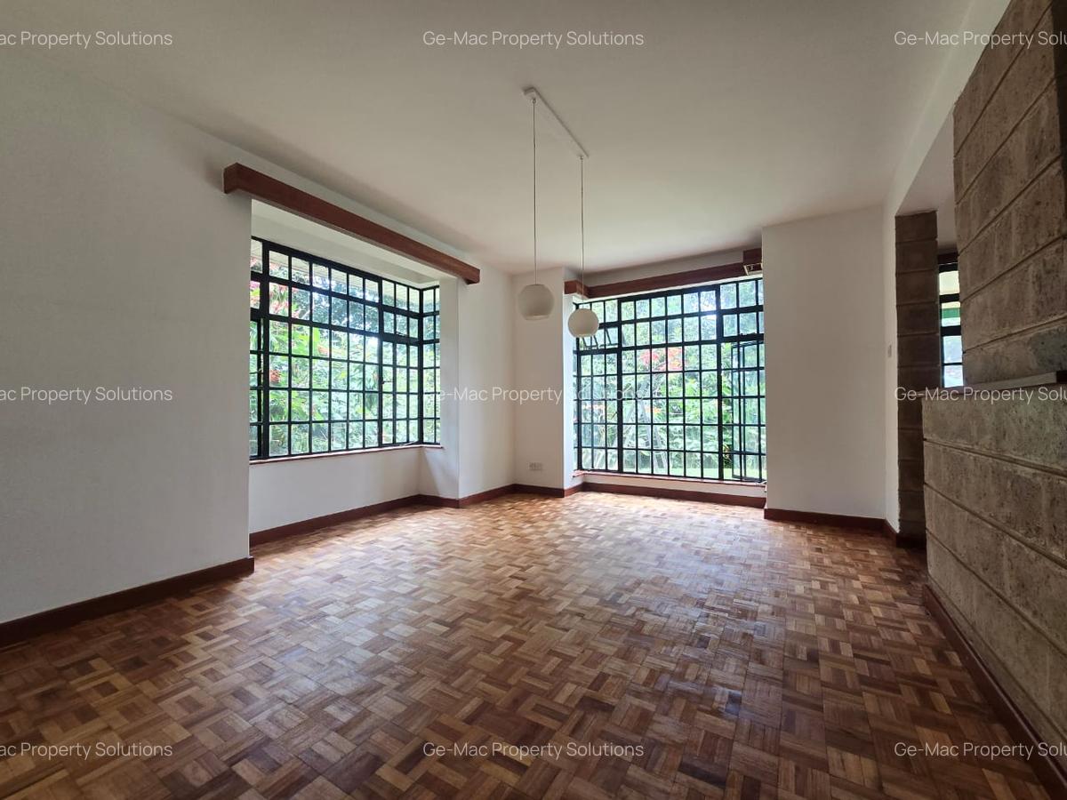 4 Bed Townhouse with En Suite in Nyari - 9