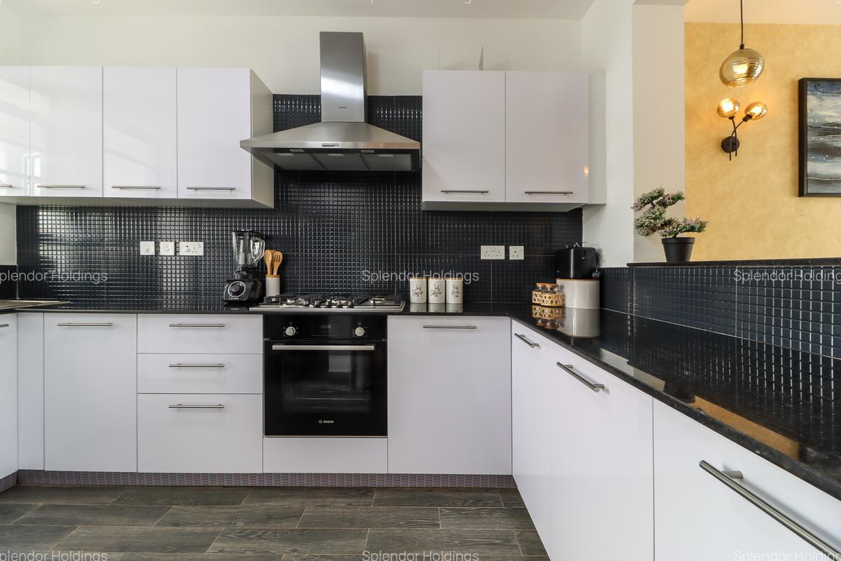 4 Bed Townhouse with En Suite in South C - 6