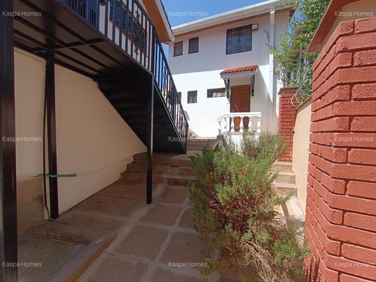 6 Bed House with En Suite in Gigiri - 12