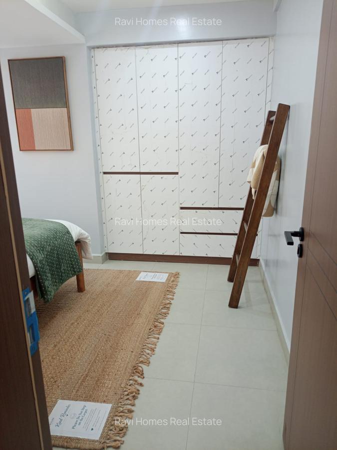 Studio Apartment with Swimming Pool at Kindaruma Road - 14