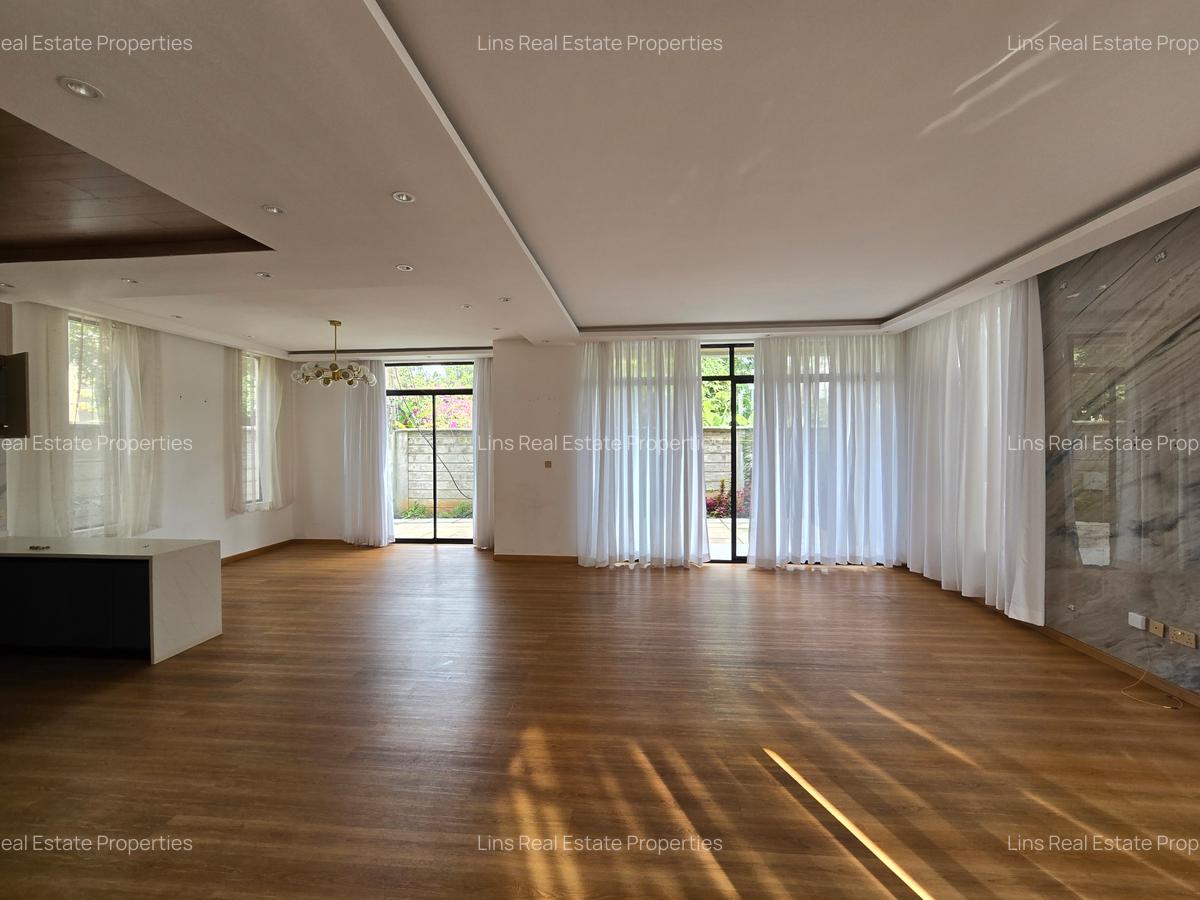 5 Bed Townhouse with En Suite in Lavington - 17