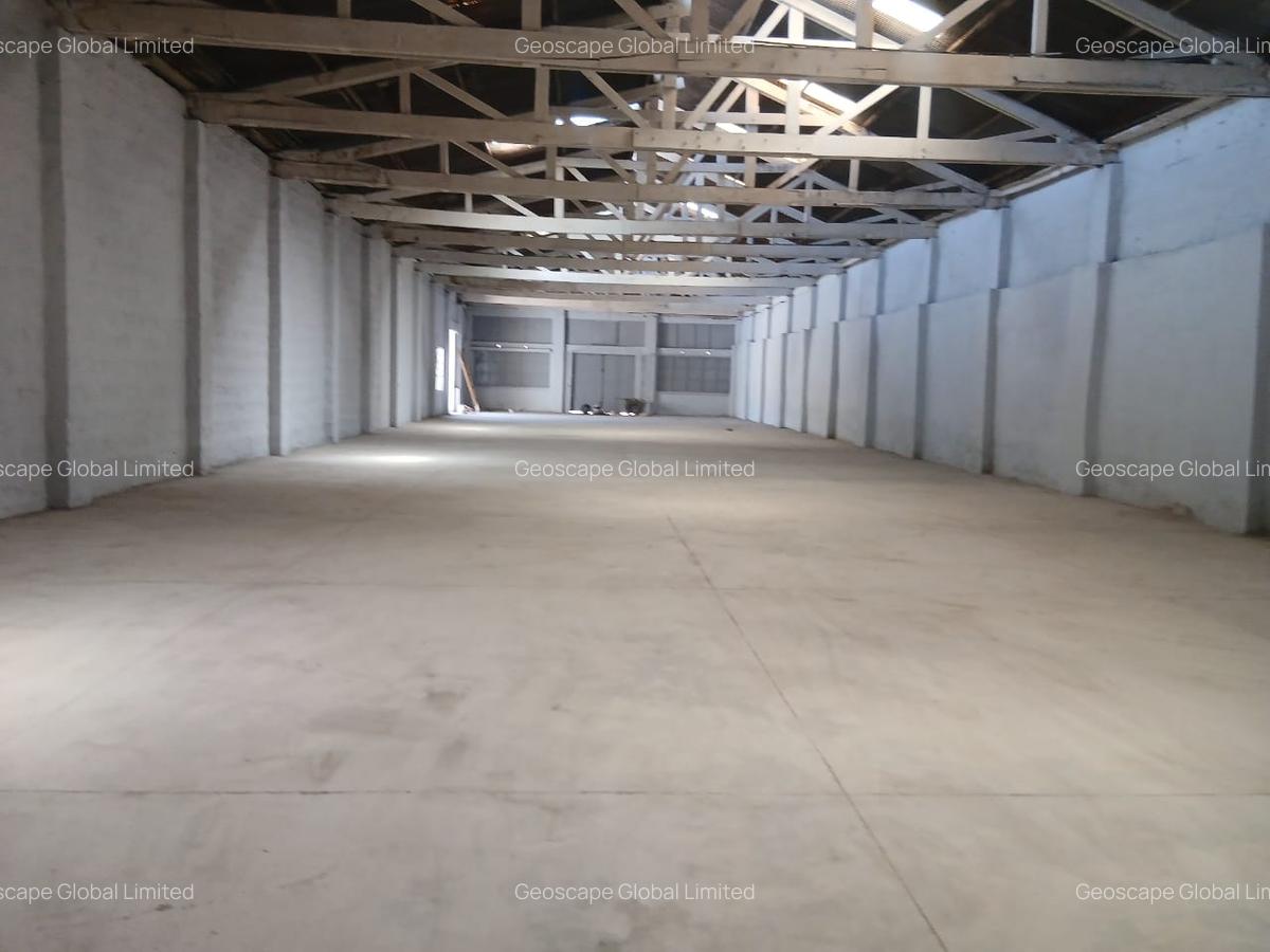 5,000 ft² Warehouse with Backup Generator in Industrial Area - 7
