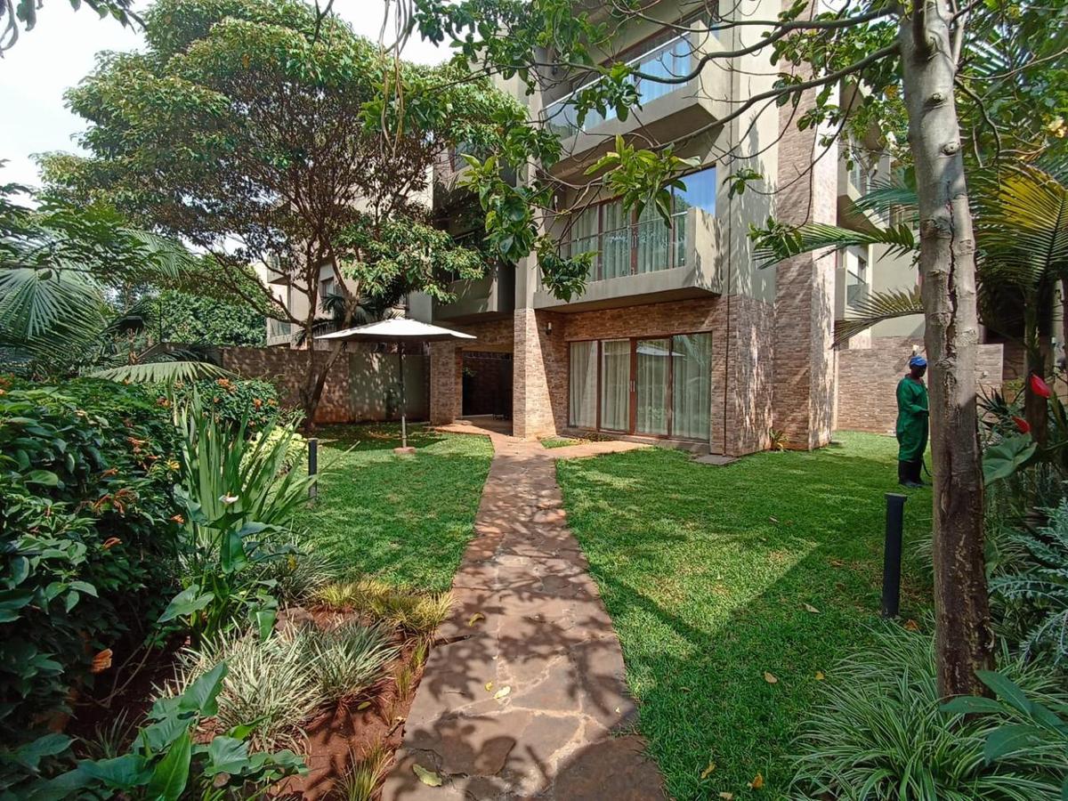 5 Bed Townhouse with En Suite in Lavington - 1