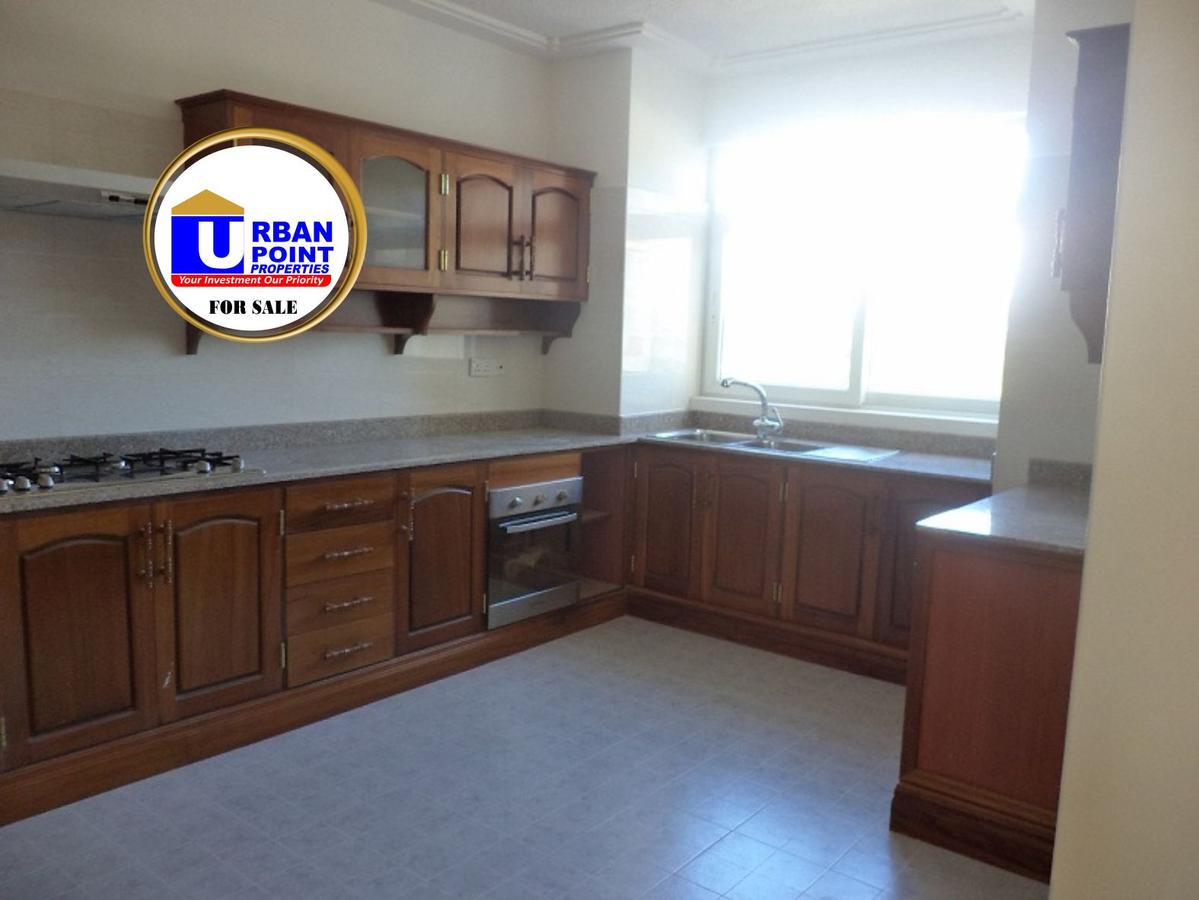 3 Bed Apartment with En Suite in Nyali Area - 2