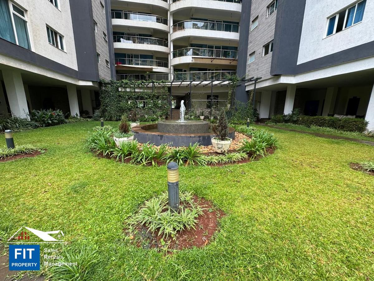 3 Bed Apartment with En Suite at Riverside Drive - 17