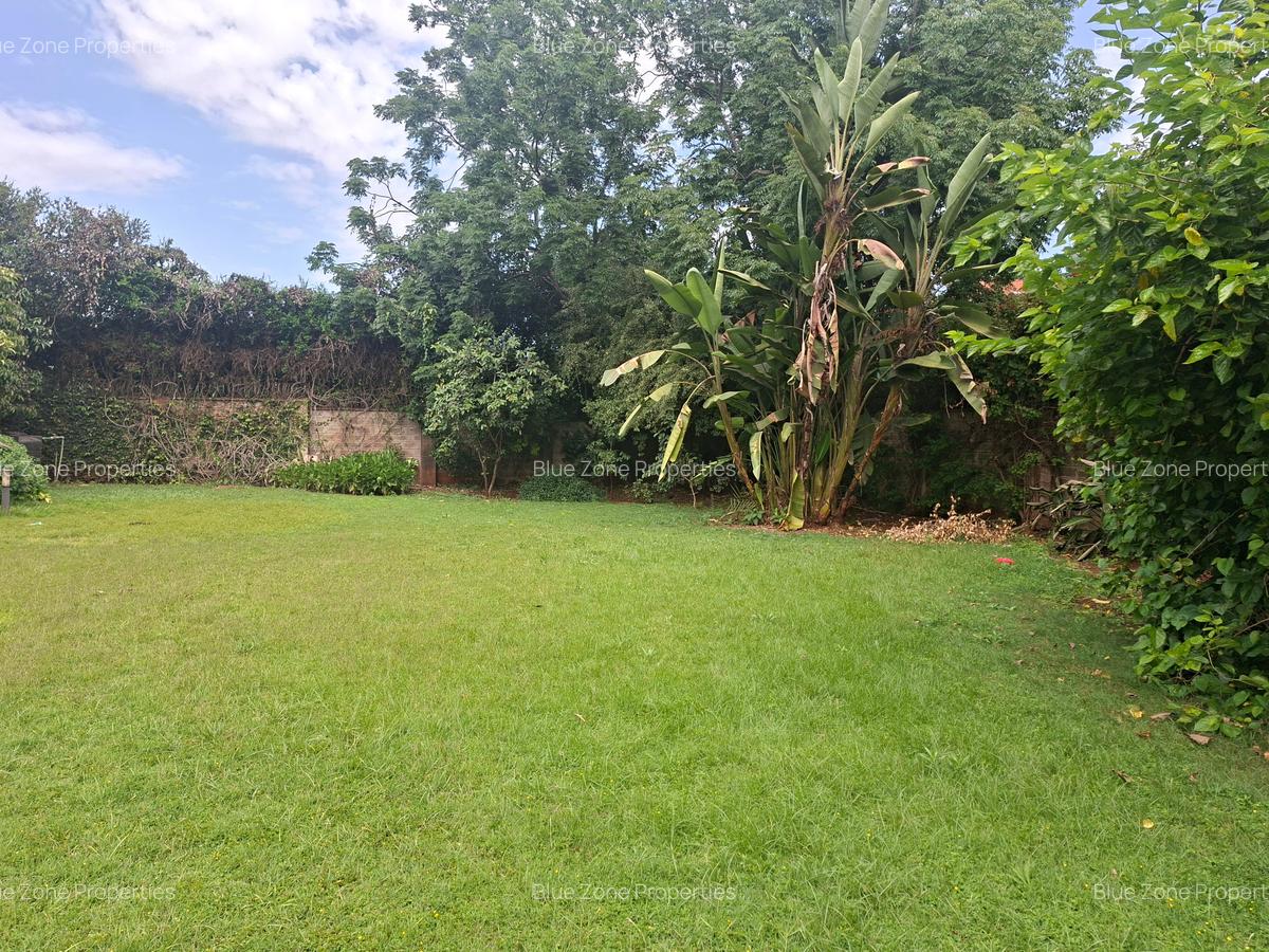 5 Bed House with En Suite at Off Glory Rd - 2