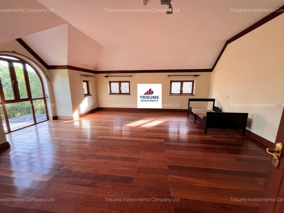 5 Bed Villa with En Suite in Kitisuru - 8