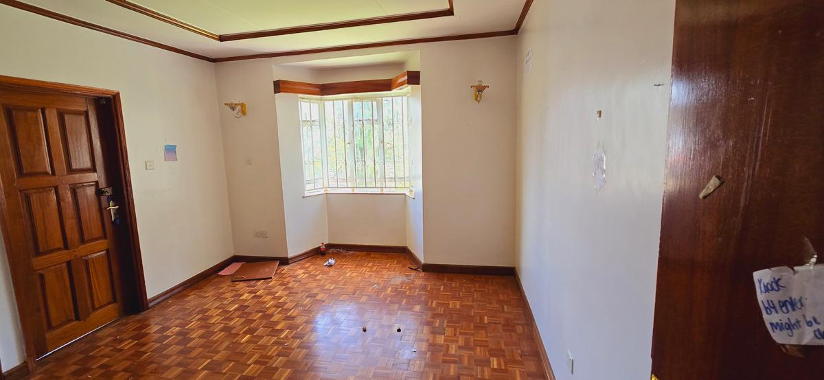 5 Bed Villa with En Suite at Off Mugumo Road - 19