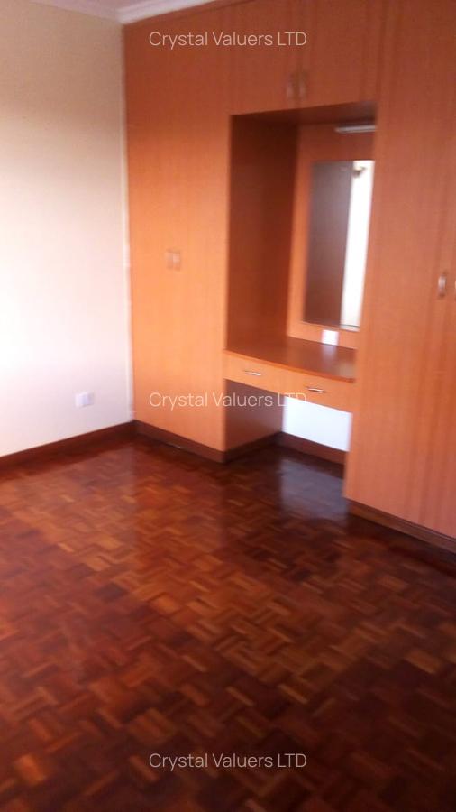 3 Bed Apartment with En Suite in Lavington - 5