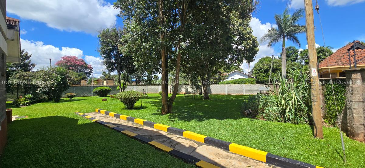 6 Bed House with En Suite at Loresho Road - 8