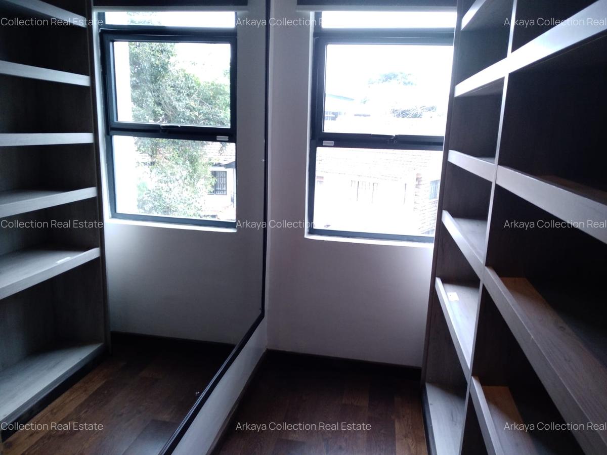 3 Bed Townhouse with En Suite in Lavington - 12