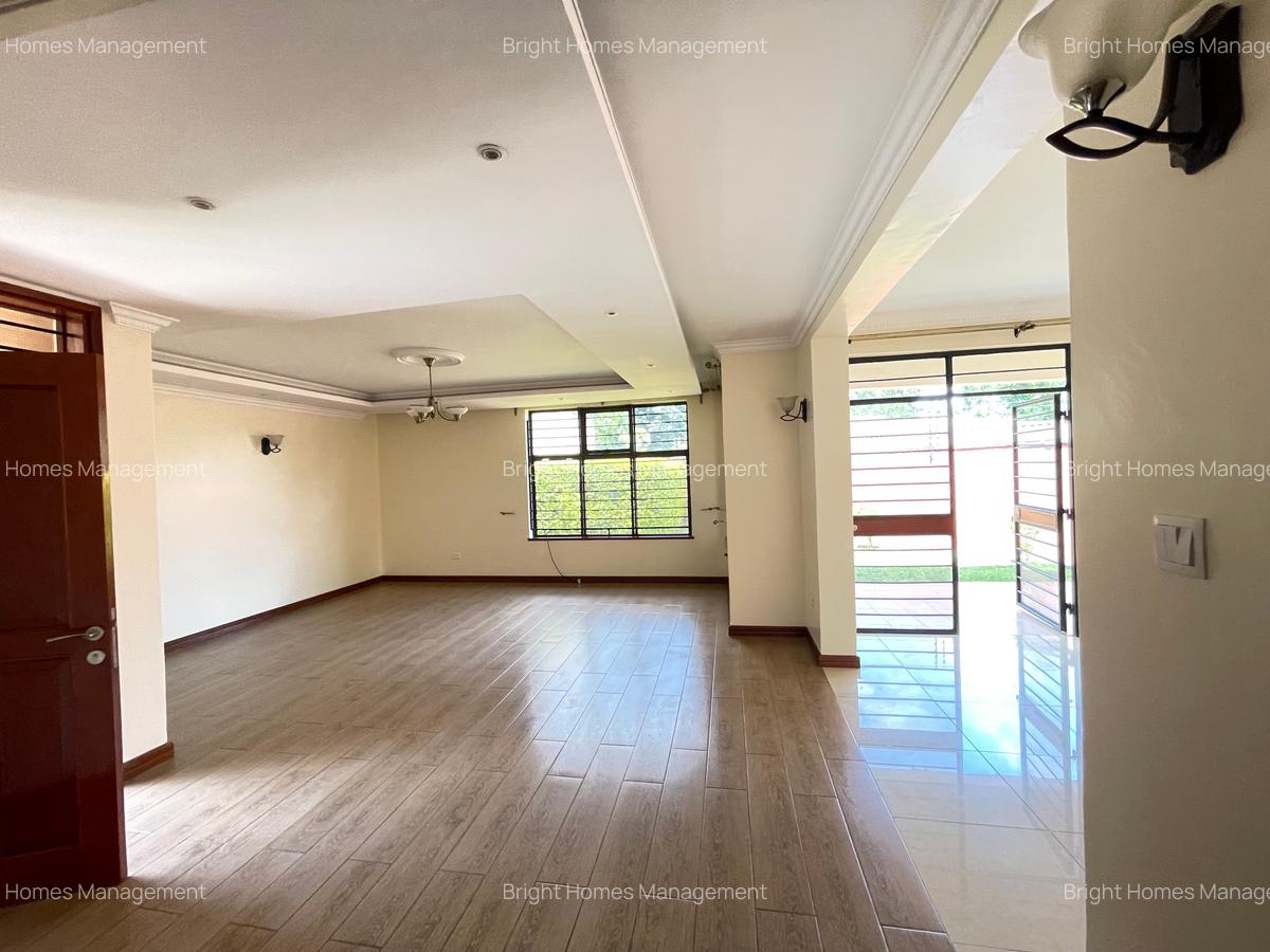 6 Bed Townhouse with En Suite in Lavington - 12