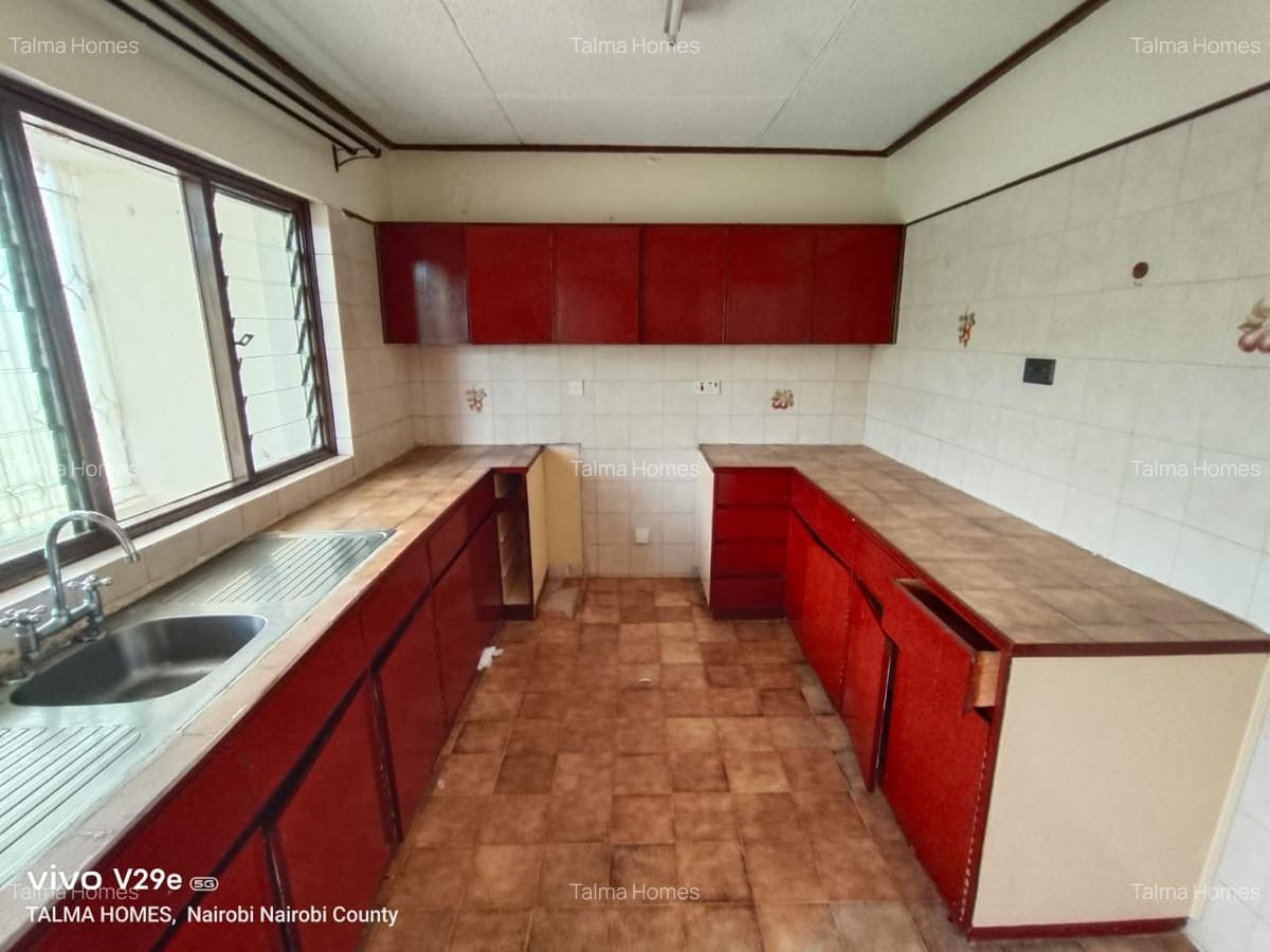 3 Bed Apartment with En Suite at Denis Pritt - 6